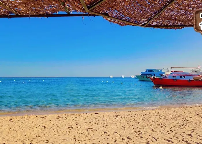 Touristic Centre Beach2 *